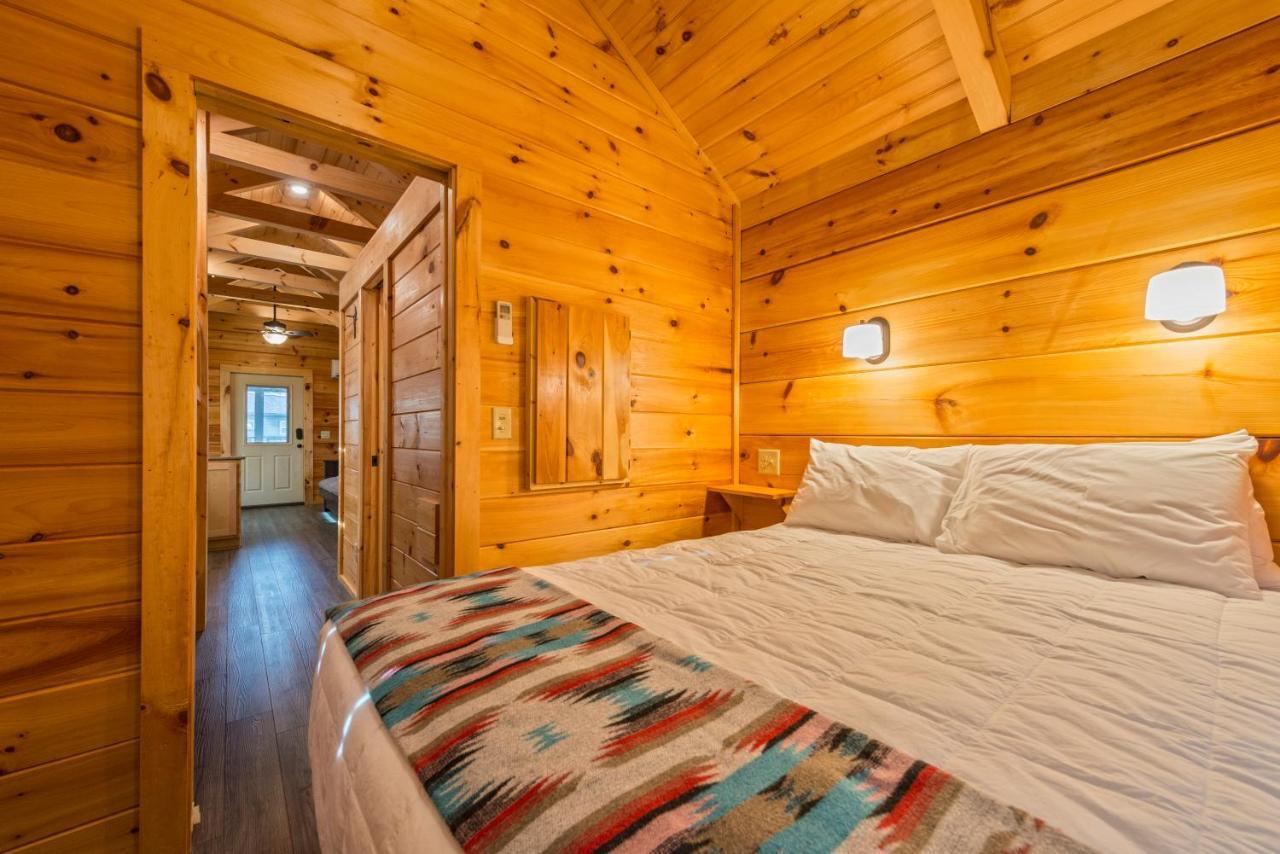 Great Escapes Rv College Station Parque de Campismo