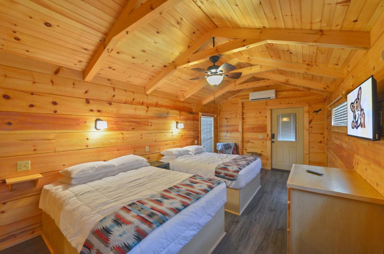 Parque de Campismo Great Escapes Rv College Station *