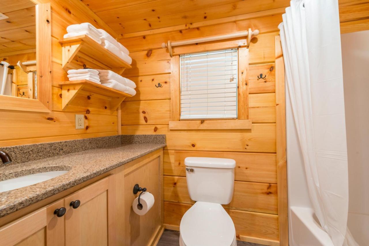 Great Escapes Rv College Station Campsite *